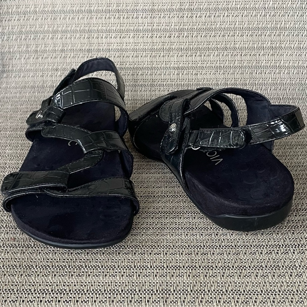 Vionic Paros Strappy Slingback Sandals Embossed Croc Black Size 8